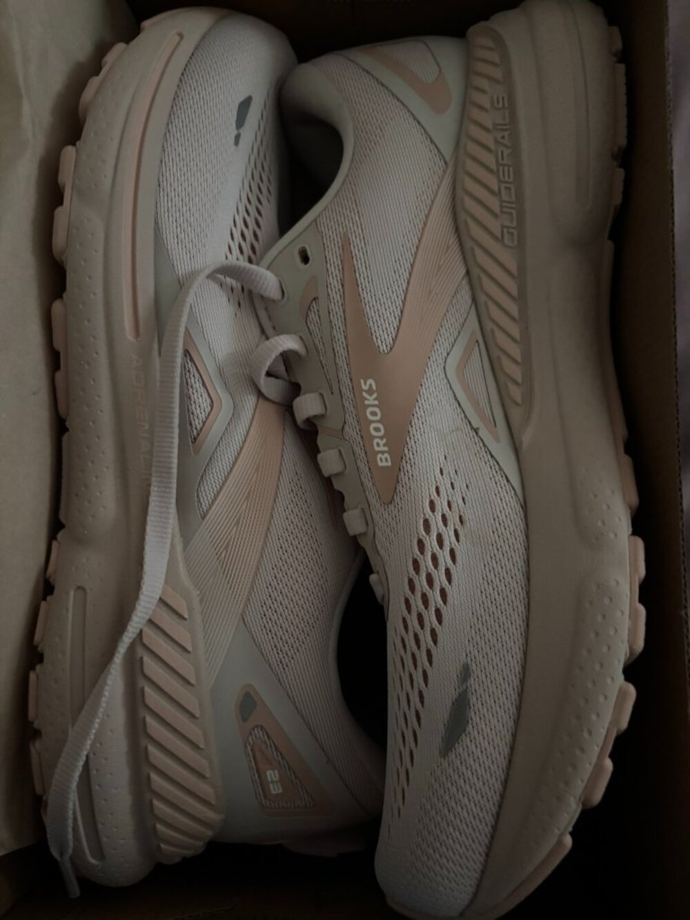 NIB Brooks Adrenaline GTS 23 Women's Running Shoes Size 10.5 Crystal Grey/Villa/